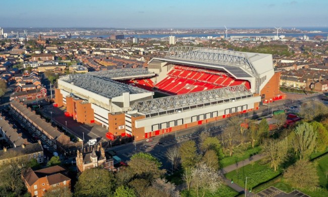 率重庆铜梁龙冲超，张外龙有望带领第5支球队征战中超（张外龙率重庆铜梁龙冲超，有望执教第5支中超球队）