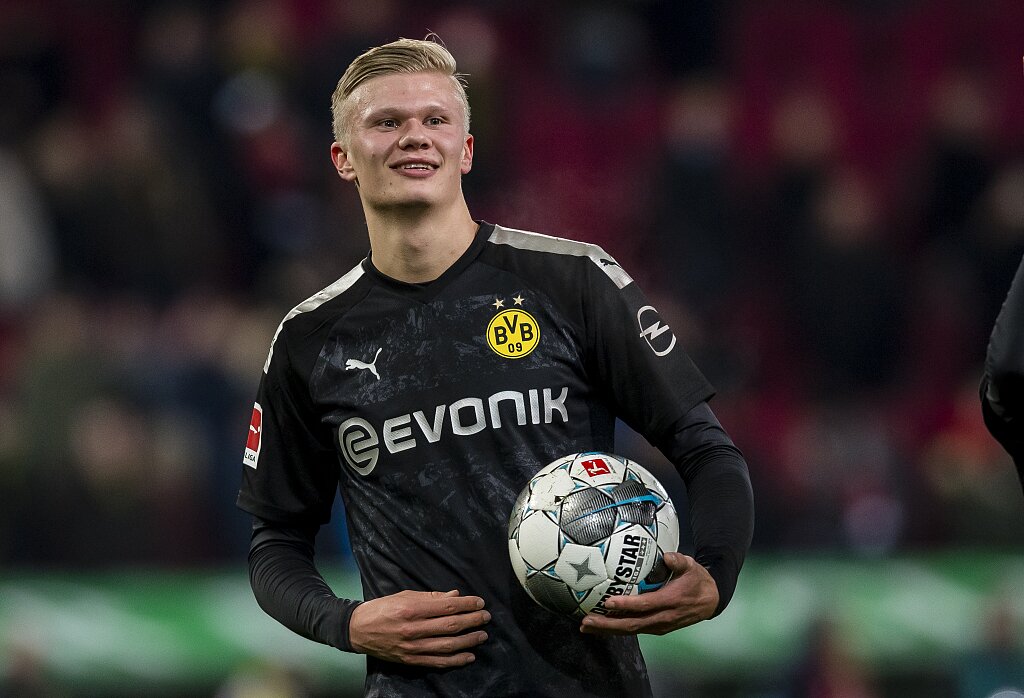 塞尔：西足协担心巴萨无法正确引导亚马尔，他已多次成为舆论中心（塞尔：西班牙足协忧虑巴萨难以妥善引导亚马尔，他屡次成舆论焦点）