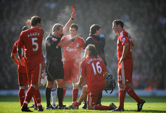 博斯：瑟洛特让球队难以应对；比赛前30分钟属于埃因霍温（博斯：瑟洛特让我们难以招架，前30分钟由埃因霍温主导）