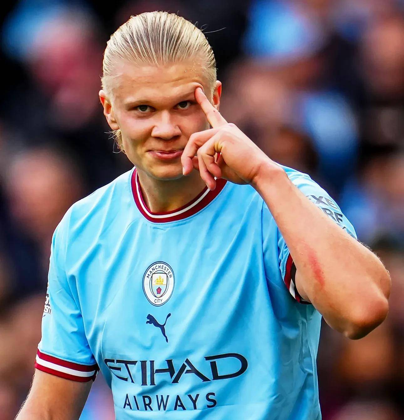 全市场：时隔半年后那不勒斯再次关注加纳乔，愿报价4500万欧（全市场：那不勒斯半年后重启追逐加纳乔，拟开出4500万欧报价）