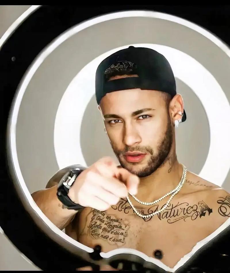 惊天倒钩！官方：蒙铁尔倒钩世界波当选2025普斯卡什奖（年度最佳进球！蒙铁尔倒钩世界波荣膺2025普斯卡什奖）