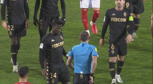 罗马诺：奥斯卡·鲍伯可能在1月离开曼城，多特已经送上报价（罗马诺：多特已报价奥斯卡·鲍伯，球员或在一月离开曼城）