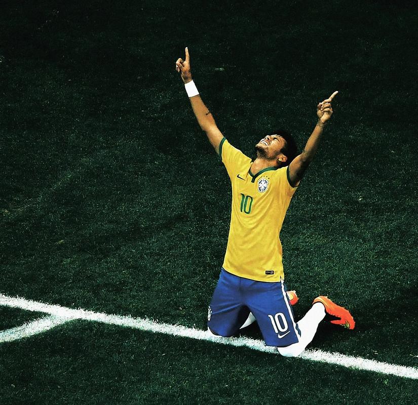 本世纪德甲戴帽数前10：莱万384场16次第1，凯恩76场10次第3