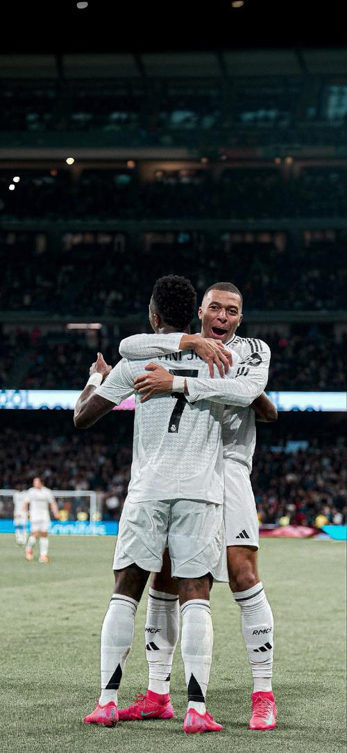 浙江男篮末节连得12分逆转辽宁（浙江男篮末节打出12-0完成逆转击败辽宁）